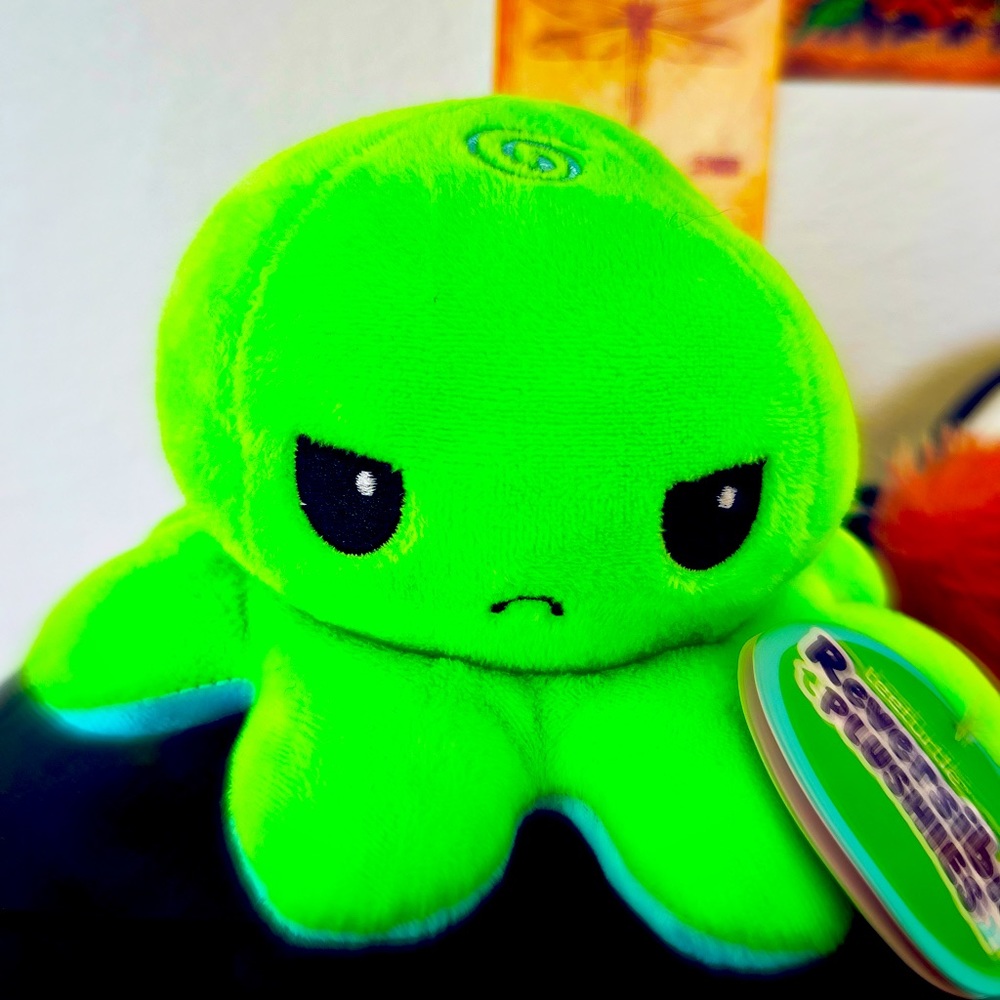 • Teeturtle Reversible Octopus Plush • Green And Blue • Happy and Mad •